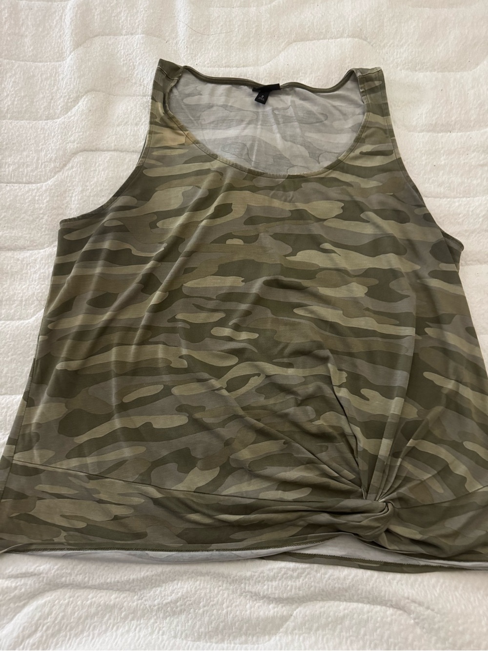 Torrid size 1 Women’s Olive Camo Knot Front Tank Top